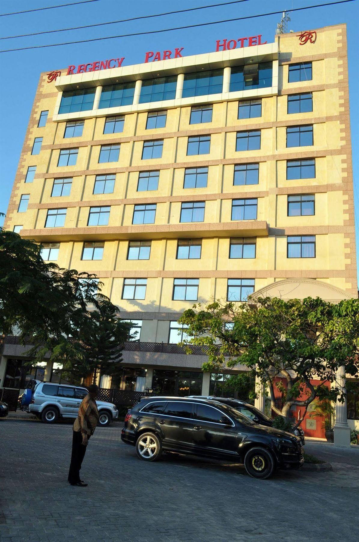 Regency Park Hotel ダル・エス・サラーム エクステリア 写真