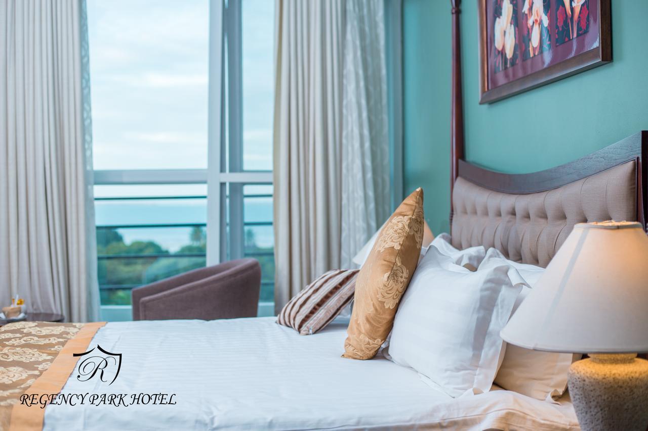 Regency Park Hotel ダル・エス・サラーム エクステリア 写真